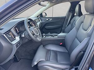 Volvo  Plus Dark