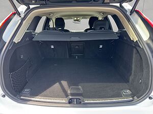 Volvo  Plus Dark