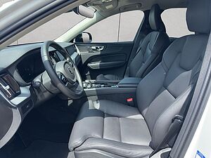 Volvo  Plus Dark