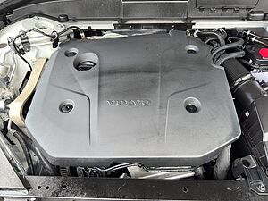 Volvo  Plus Dark