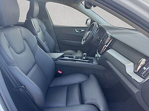 Volvo  Plus Dark