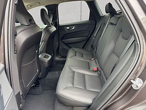Volvo  Plus Dark