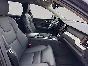 Volvo  Plus Dark