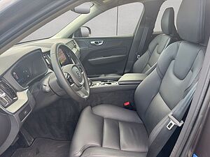 Volvo  Plus Dark