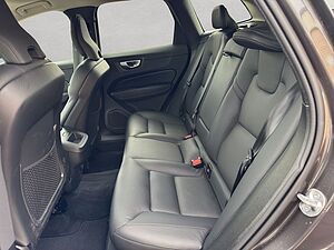 Volvo  Plus Dark