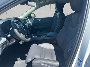 Volvo  Plus Dark
