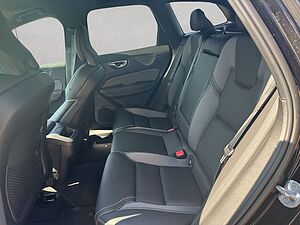 Volvo  Plus Dark