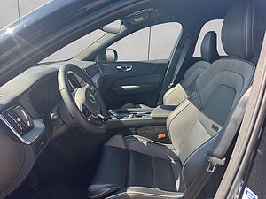Volvo  Plus Dark