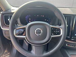 Volvo  Plus Dark