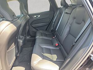 Volvo  Plus Dark