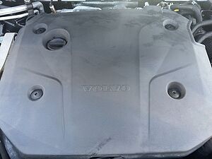 Volvo  Plus Dark