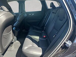 Volvo  Plus Dark