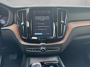 Volvo  Plus Dark