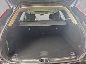 Volvo  Plus Dark