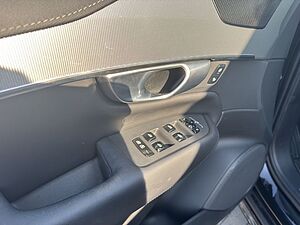 Volvo  Plus Bright