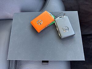Volvo  Plus Bright