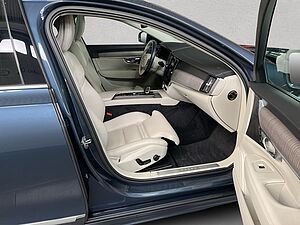 Volvo  Ultimate Bright