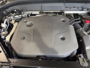 Volvo  Plus Dark