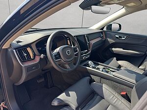 Volvo  Plus Dark