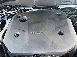Volvo  Plus Dark