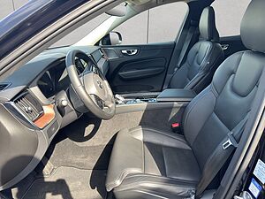 Volvo  Plus Dark