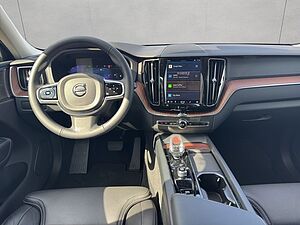 Volvo  Plus Dark