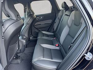 Volvo  Plus Dark