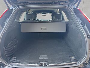 Volvo  Plus Dark