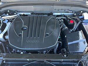 Volvo  Plus Dark