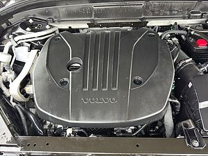 Volvo  Plus Dark