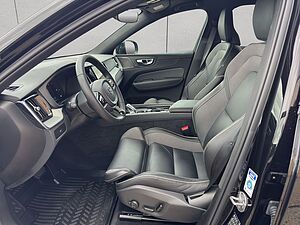 Volvo  Plus Dark