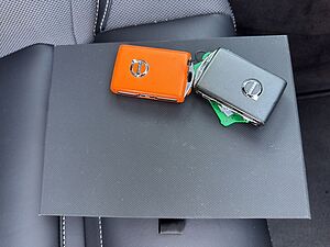 Volvo  Plus Dark