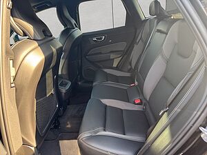 Volvo  Plus Dark