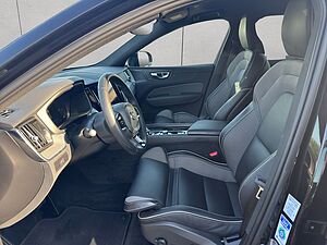 Volvo  Plus Dark