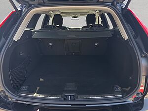 Volvo  Plus Dark