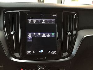 Volvo  V60 T6 TWIN ENGINE AWD Automatikgetriebe (186+65kW/253+87PS) R-Design