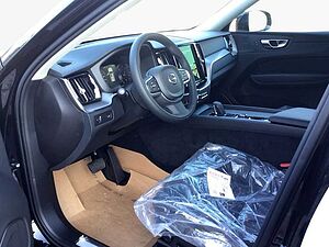 Volvo  XC60 Momentum Pro, B4 Mild-Hybrid Diesel AWD