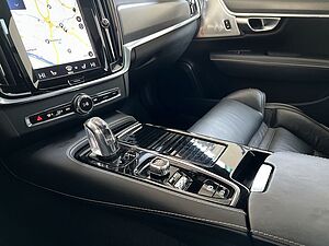 Volvo  V90 T8 Twin Engine AWD Geartronic (235KW/320PS+65KW/87PS) R-DESIGN aut.