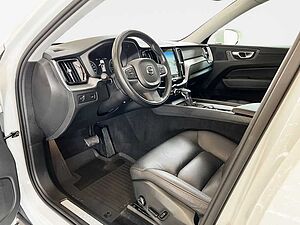 Volvo  XC60 D4 (140KW/190PS) Momentum aut.