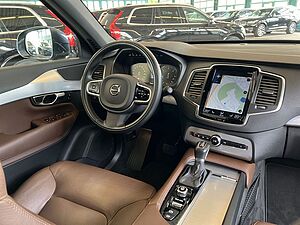 Volvo  XC90 D5 AWD Geartronic (173KW/235PS) Momentum (7-Sitzer) aut.