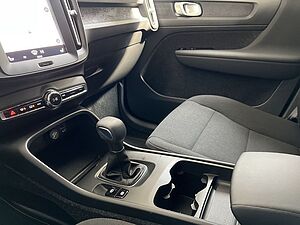 Volvo  XC40 Momentum Core, T2 Schaltgetriebe