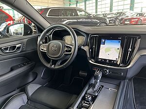 Volvo  T5  Aut BLIS Navi LED Kamera PDC v+h