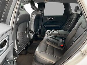 Volvo  XC60 D4 AWD Geartronic (140KW/190PS) Momentum aut.