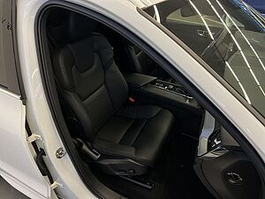 Volvo  XC60 D4 Automatikgetriebe (140kW/190PS) Momentum Pro