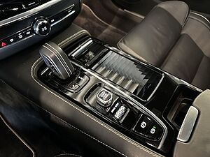 Volvo  T8 AWD Recharge Geartronic R-Design