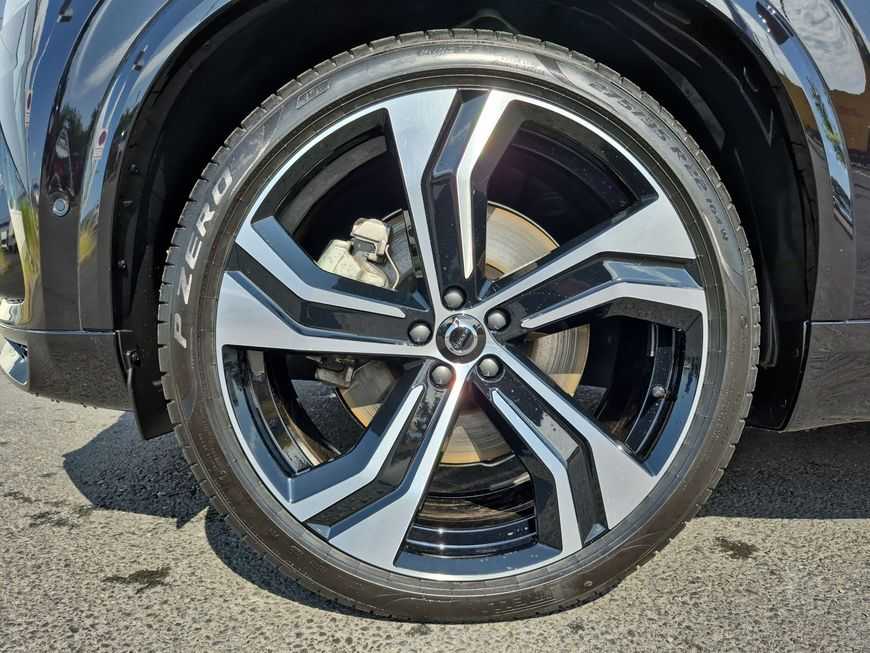 Volvo  Dark
