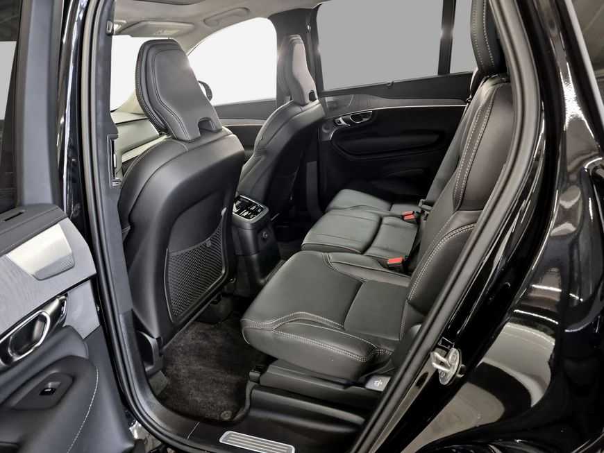 Volvo  Dark