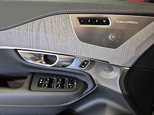 Volvo  Dark