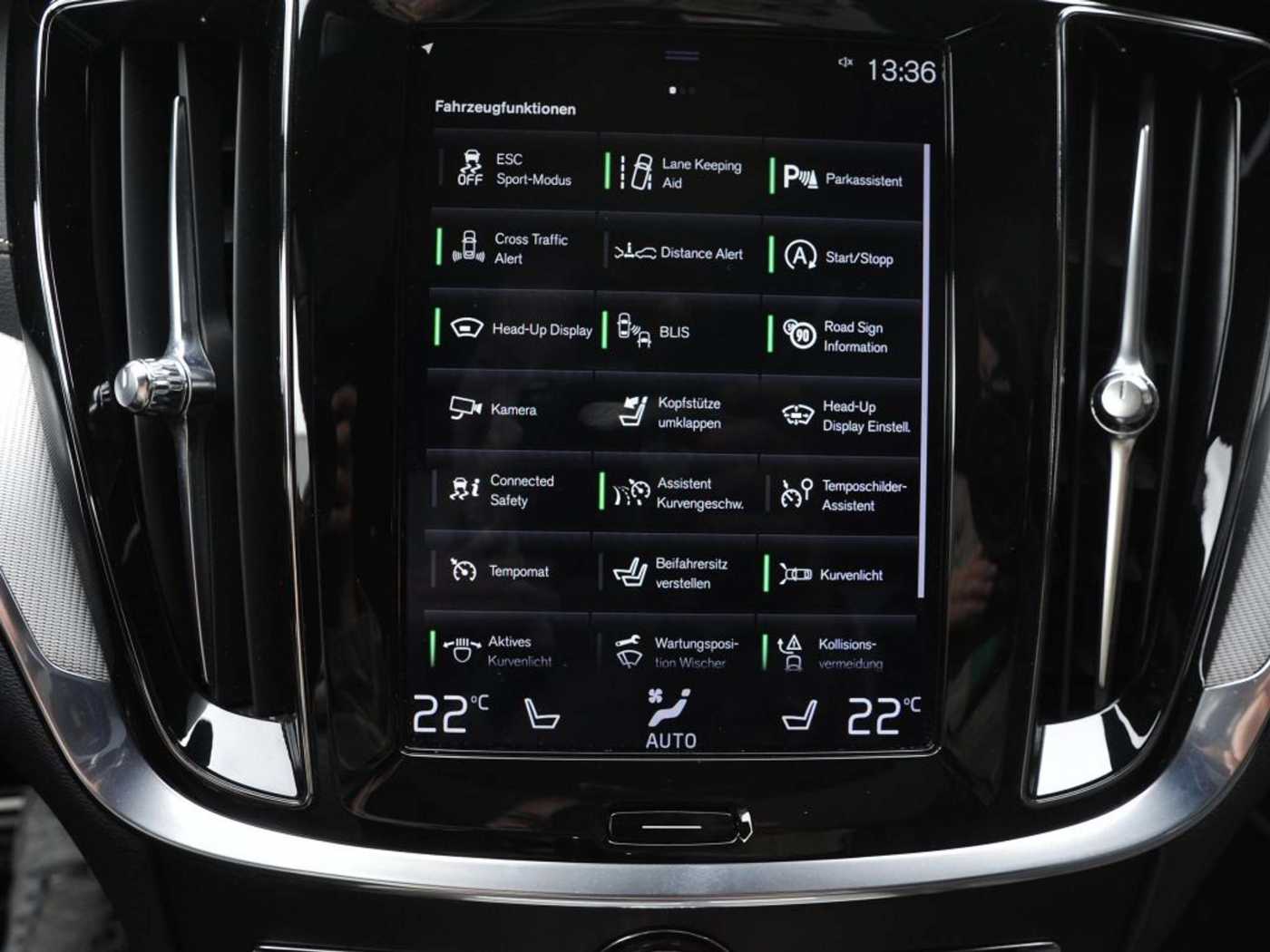 Volvo  T6 AWD Recharge R-Design Expression *AHK*