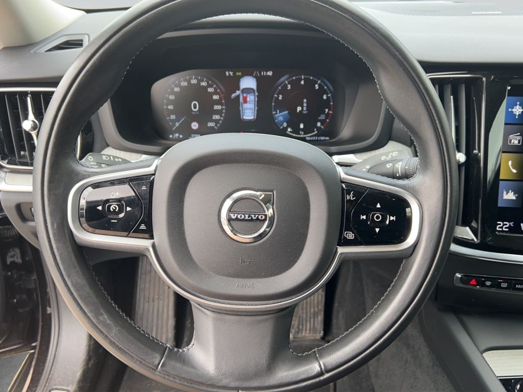 Volvo  V60 Cross Country Pro, B5 Mild-Hybrid Benzin AWD